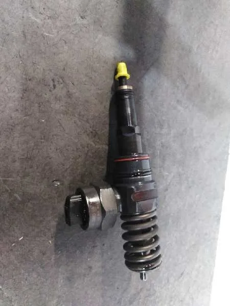 Inyector para Volkswagen Passat Berlina (3B3)