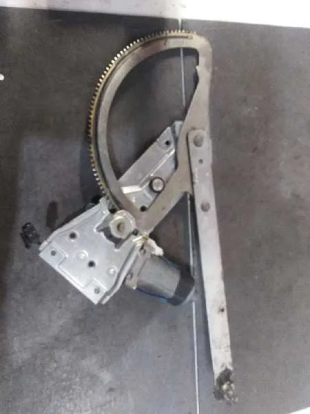 Elevalunas Delantero Derecho para Mercedes-Benz Sprinter 02.00 -> Caja Abierta