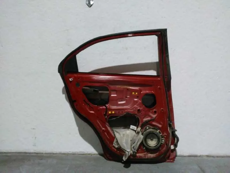 Puerta Trasera Izquierda para Kia Rio (Yb)