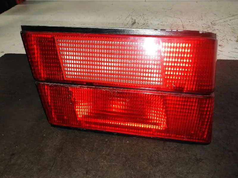 Piloto Trasero Izquierdo Interior para Bmw Serie 5 Berlina (E34)