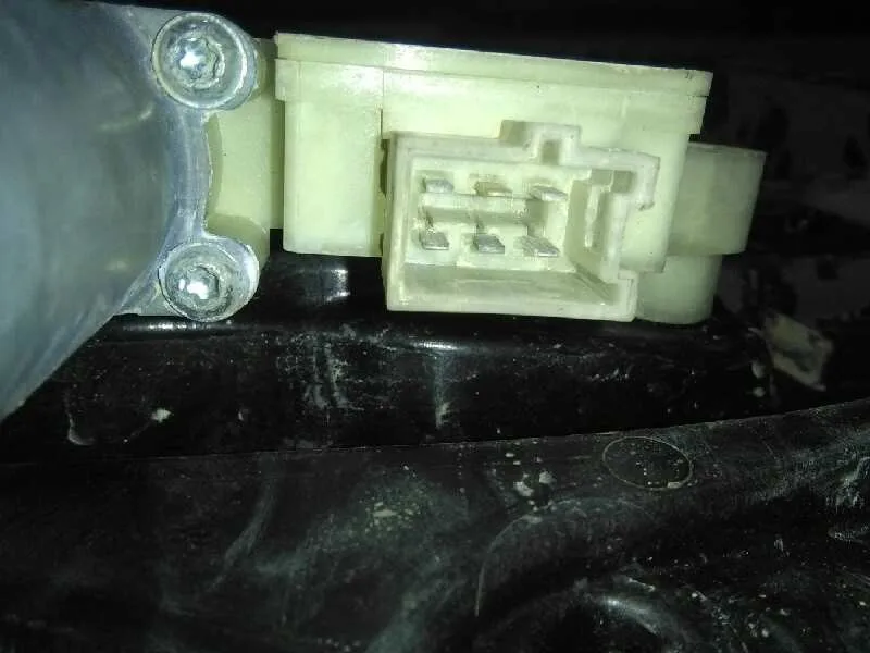 Elevalunas Delantero Derecho para Mercedes-Benz Clase E Lim. (W213)
