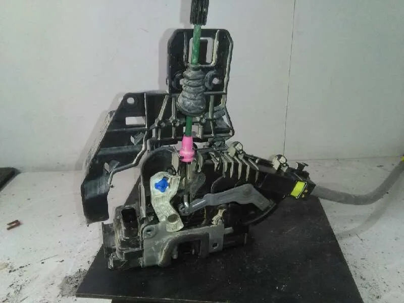 Cerradura Puerta Delantera Izquierda para Mercedes-Benz Clase E Lim. (W213)