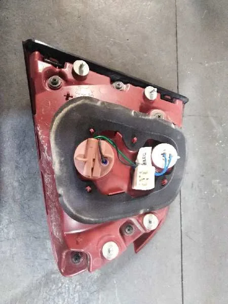 Piloto Trasero Izquierdo Interior para Kia Carens ( )