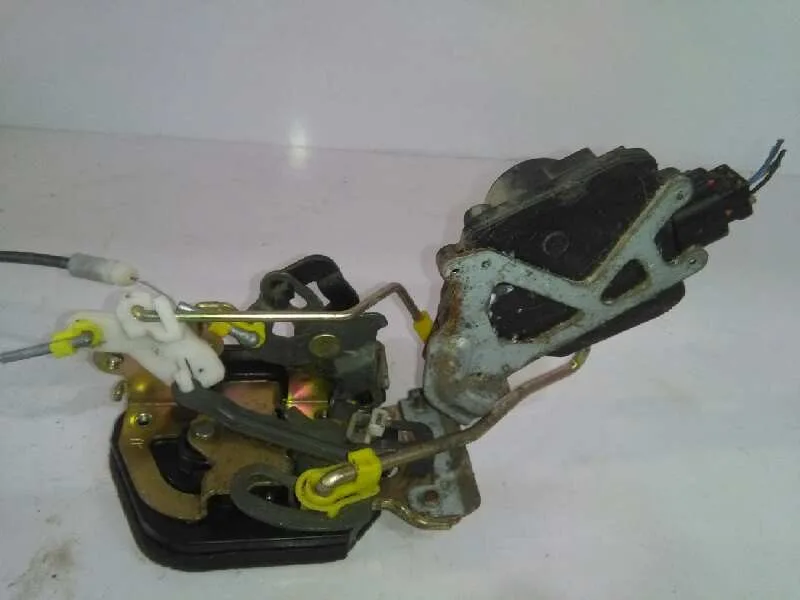 Cerradura Puerta Trasera Derecha para Hyundai Trajet (Fo)