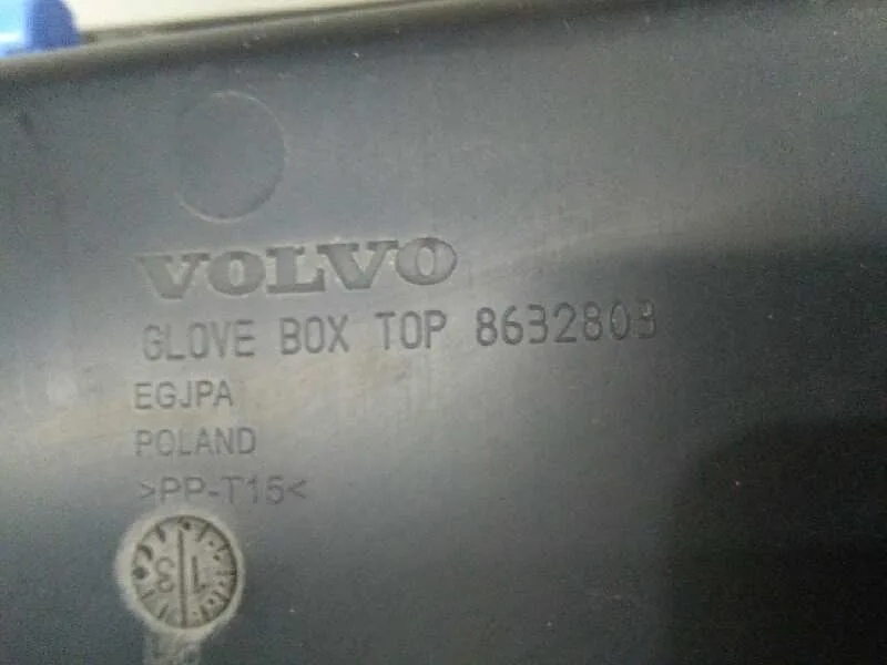 Guantera para Volvo V40