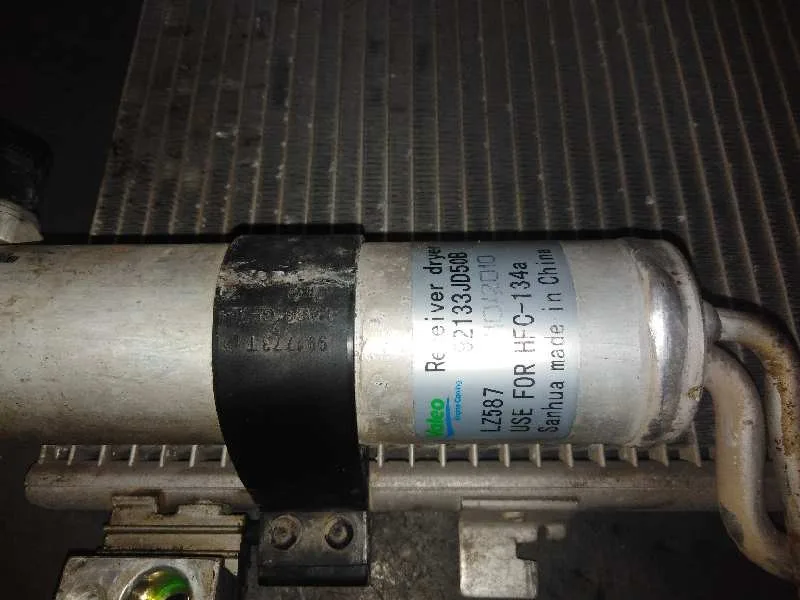 Condensador / Radiador Aire Acondicionado para Nissan Qashqai (J10)