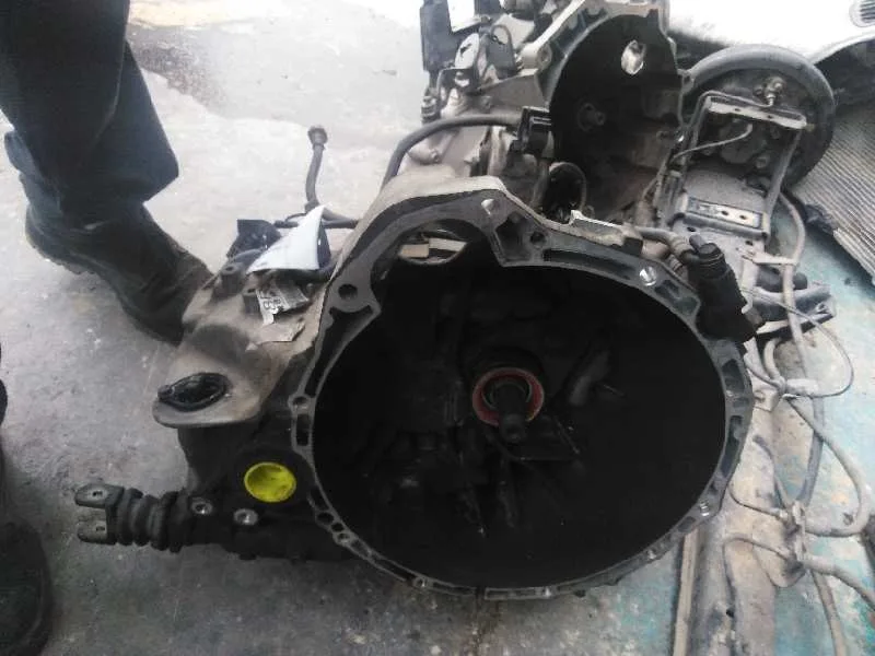 Caja Cambios para Nissan Almera Tino (V10M)