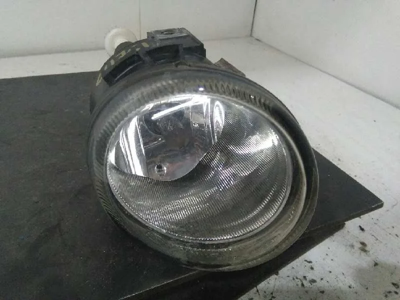 Faro Antiniebla Izquierdo para Nissan Almera Tino (V10M)