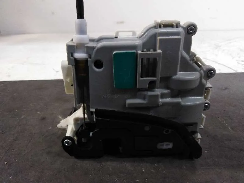 Cerradura Puerta Delantera Derecha para Audi A4 Berlina (8W2)
