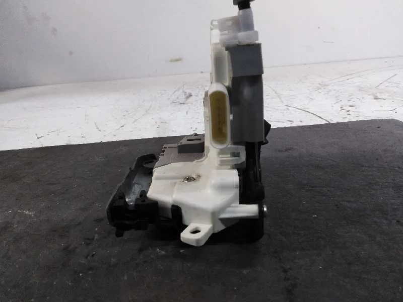 Cerradura Puerta Trasera Derecha para Audi A4 Berlina (8W2)
