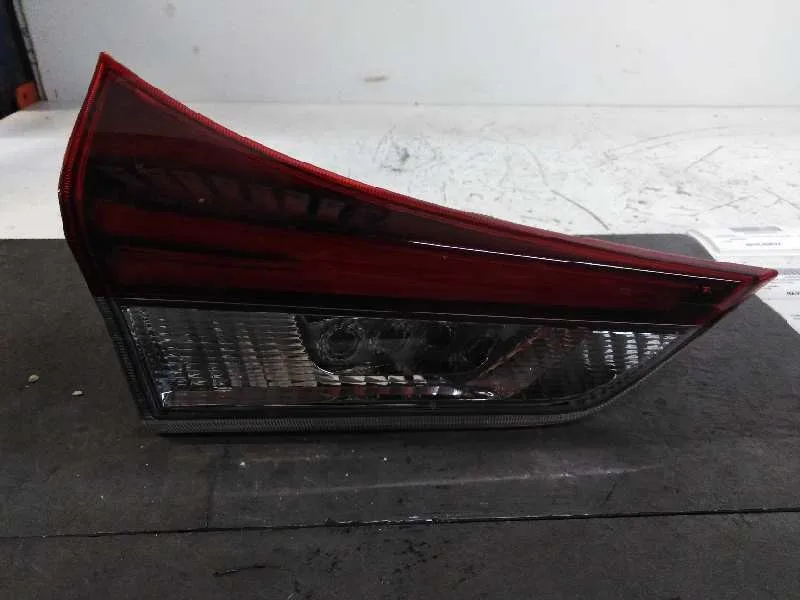 Piloto Trasero Izquierdo Interior para Toyota Auris