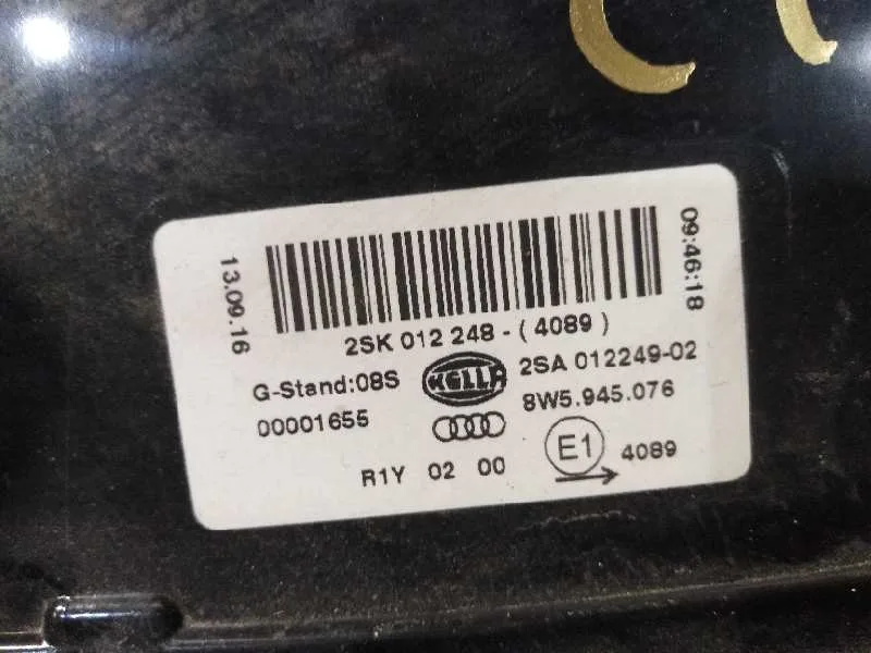 Piloto Trasero Derecho Interior para Audi A4 Berlina (8W2)