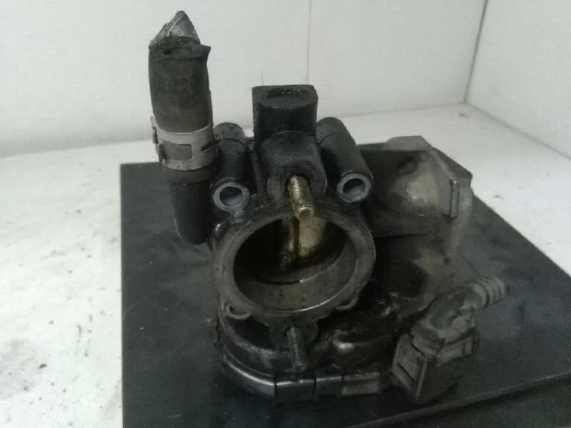 Caja Mariposa para Opel Corsa C
