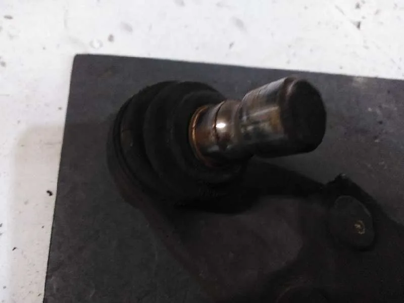 Brazo Suspension Inferior Delantero Derecho para Kia Carens ( )