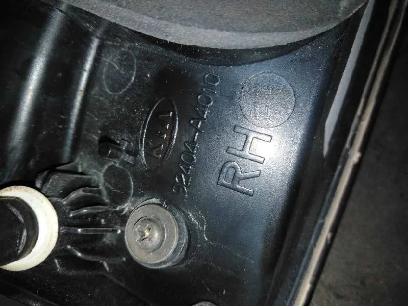 Piloto Trasero Derecho Interior para Kia Carens ( )