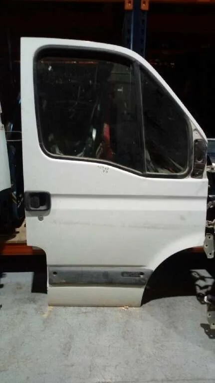Puerta Delantera Derecha para Nissan Interstar Mod. 04 (X70)
