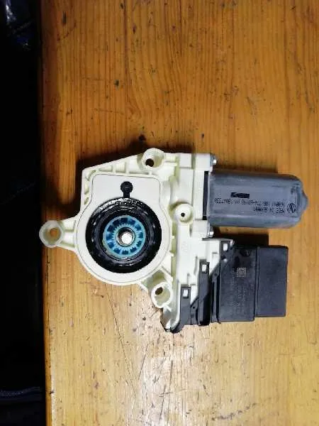 Motor Elevalunas Trasero Izquierdo para Volkswagen Passat Berlina (3C2)