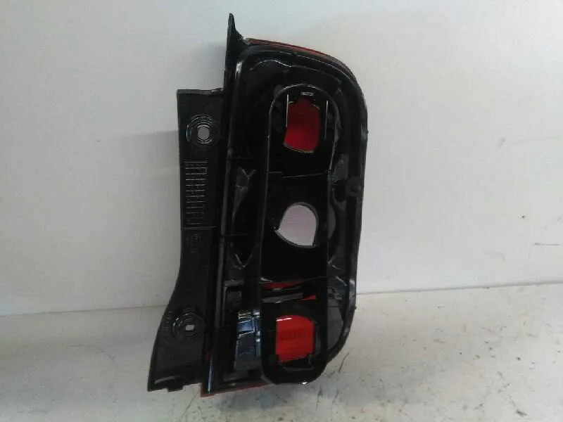 Piloto Trasero Izquierdo para Nissan Micra (K12E)