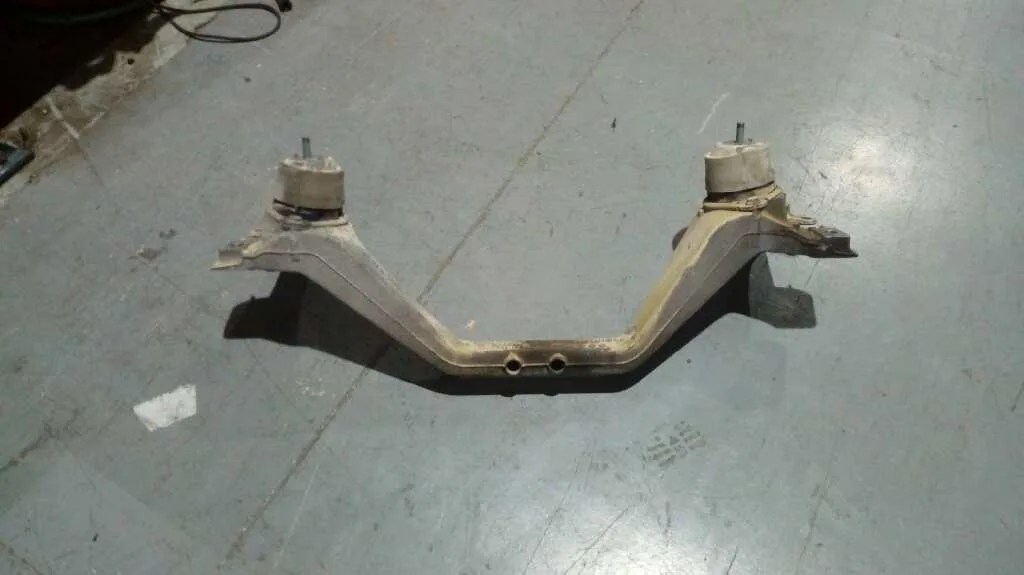 Puente Delantero para Audi Q7 (4L)