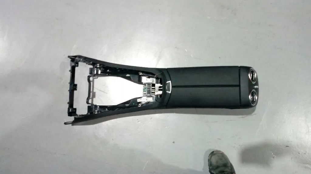 Consola Central para Mercedes-Benz Clase E Lim. (W213)