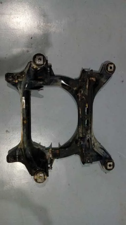 Puente Delantero para Audi Q7 (4L)