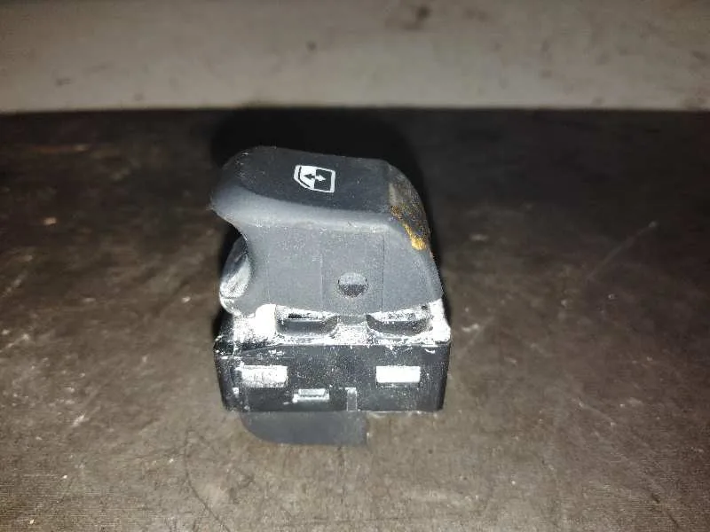 Mando Elevalunas Delantero Derecho para Audi Q2 (Gab)