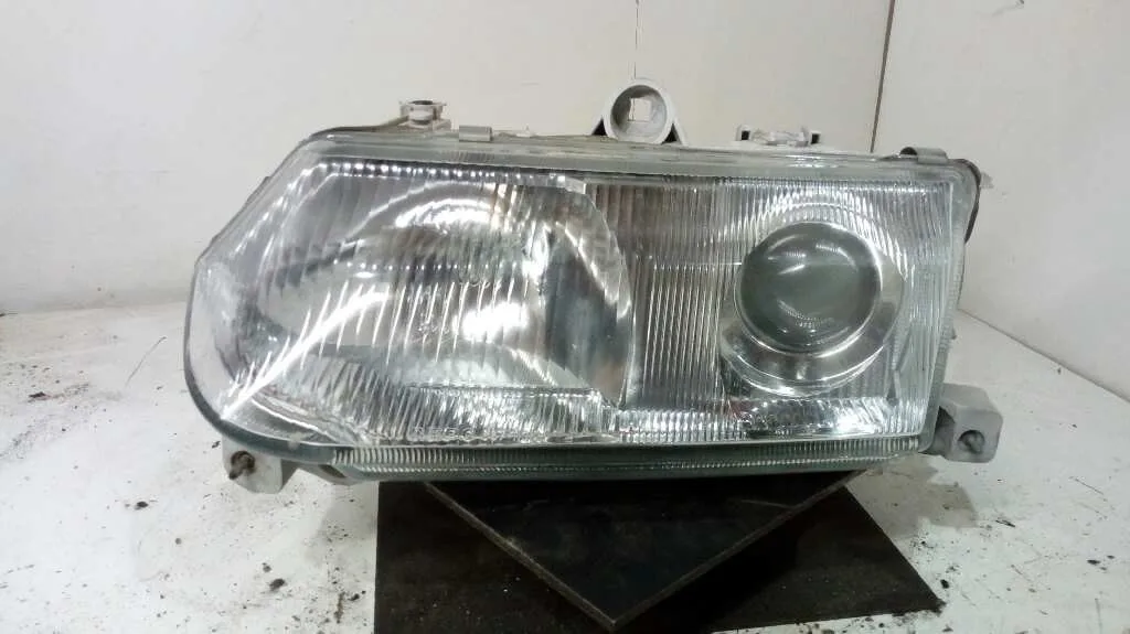 Faro Izquierdo para Alfa Romeo 146