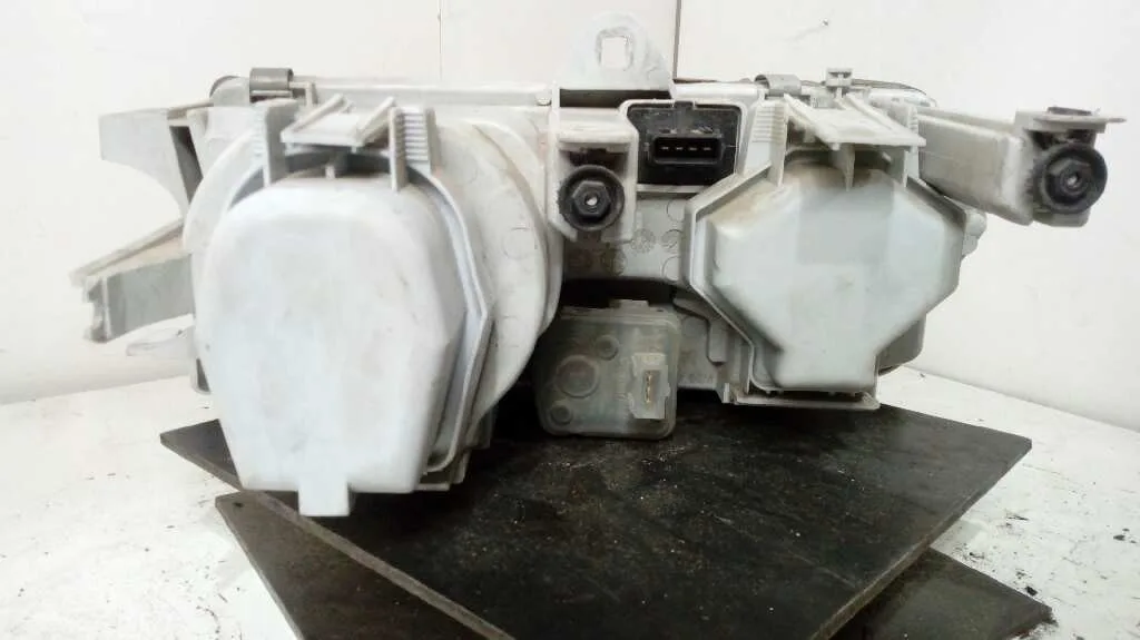Faro Izquierdo para Alfa Romeo 146
