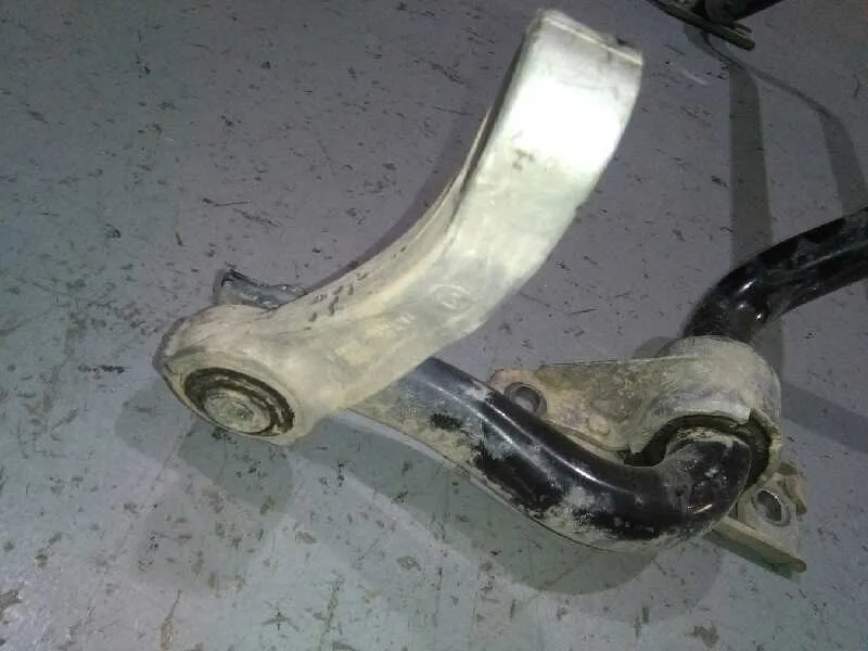 Barra Estabilizadora Delantera para Mercedes-Benz Clase E Lim. (W213)