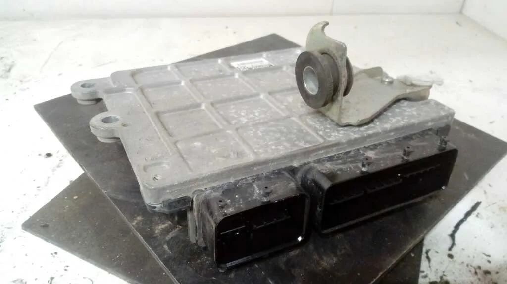 Centralita Motor Uce para Toyota Iq
