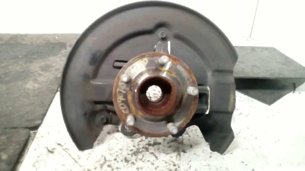 Mangueta Delantera Izquierda para Ford Focus Lim. (Cb8)