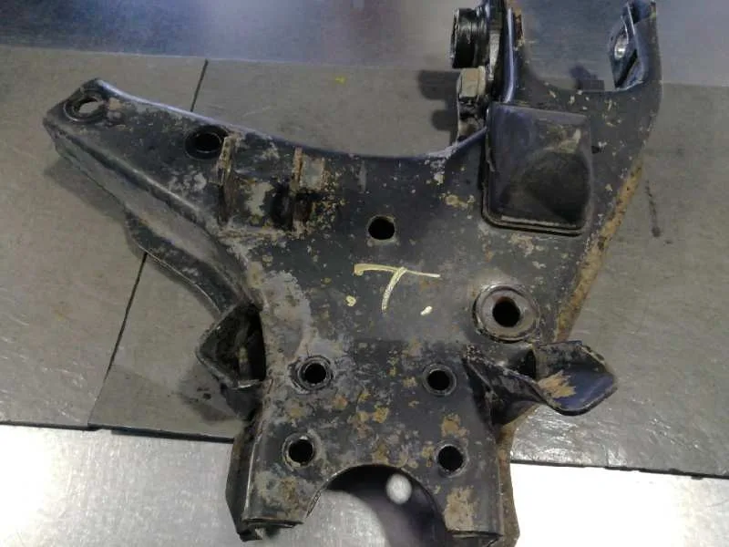 Brazo Suspension Inferior Delantero Derecho para Ford Maverick (Ml)