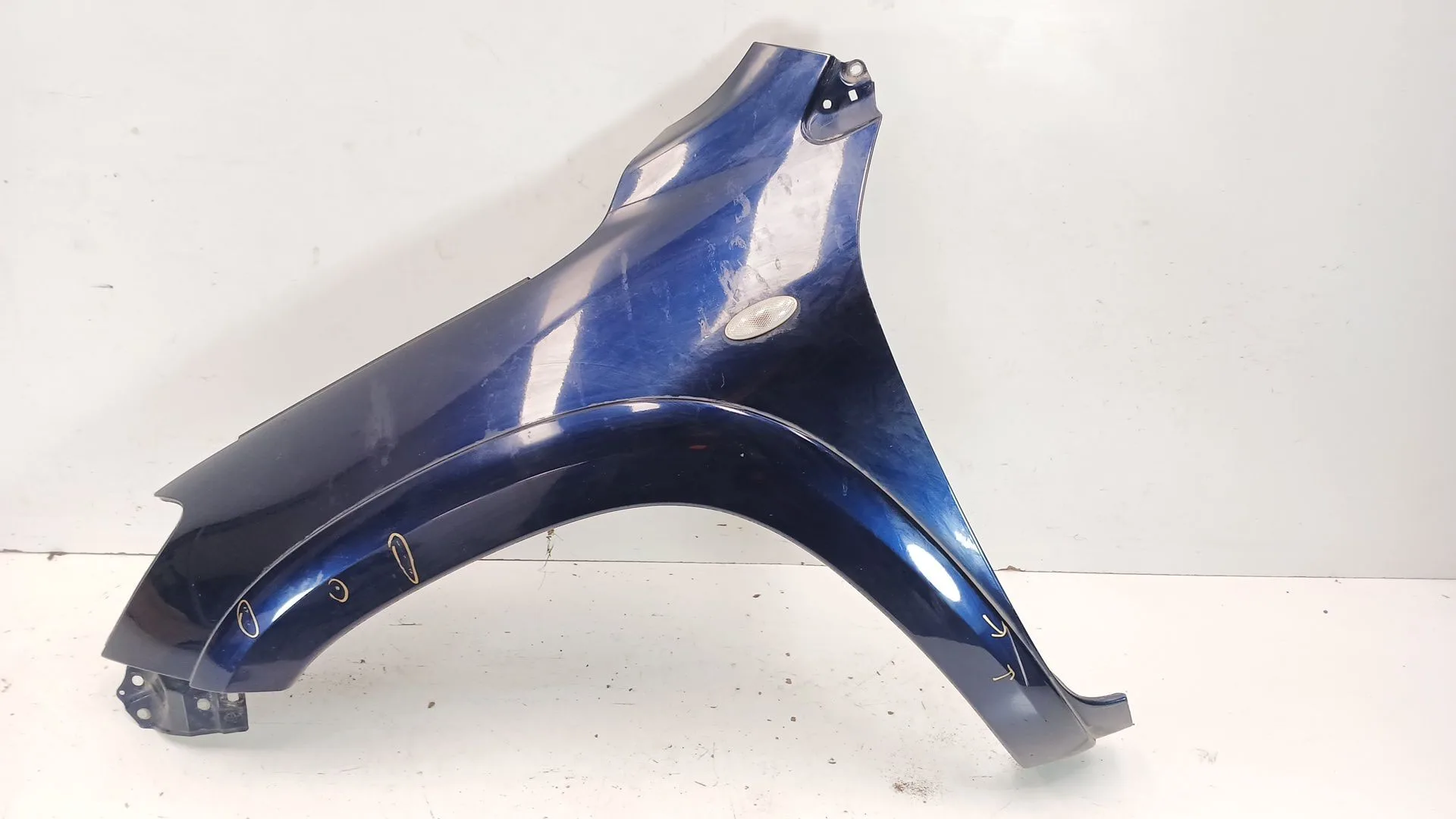 Aleta Delantera Izquierda para Toyota Rav 4 (A3)