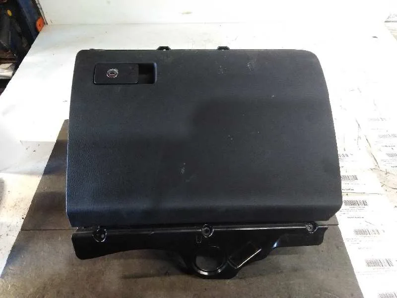 Guantera para Volkswagen Passat Berlina (3C2)