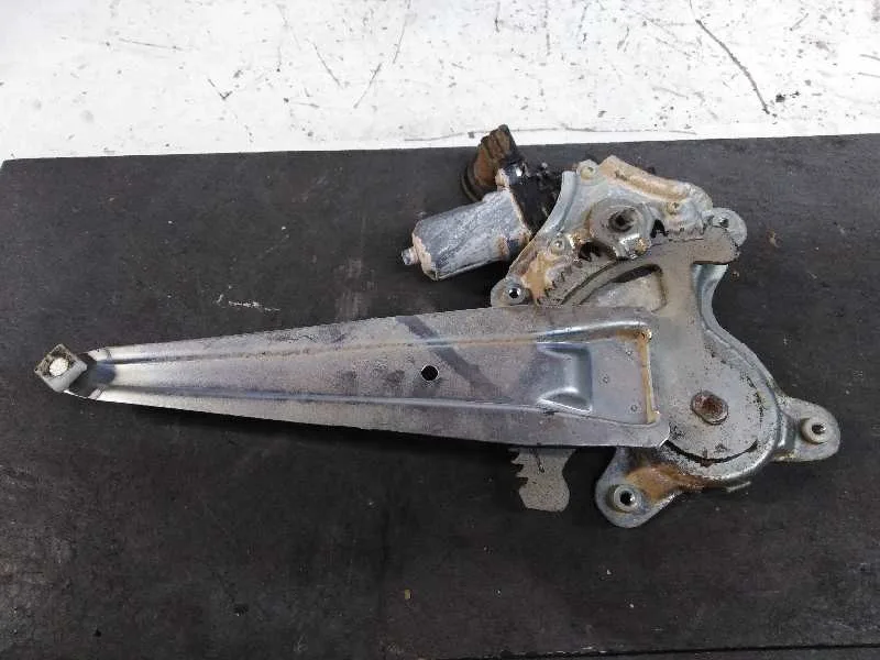 Elevalunas Trasero Izquierdo para Toyota Rav 4 (A3)