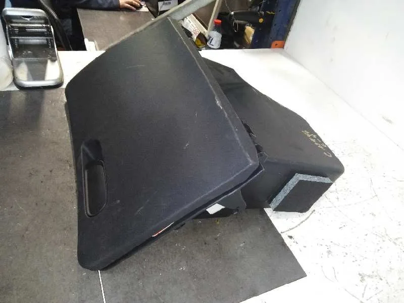 Guantera para Citroën C4 Lim.