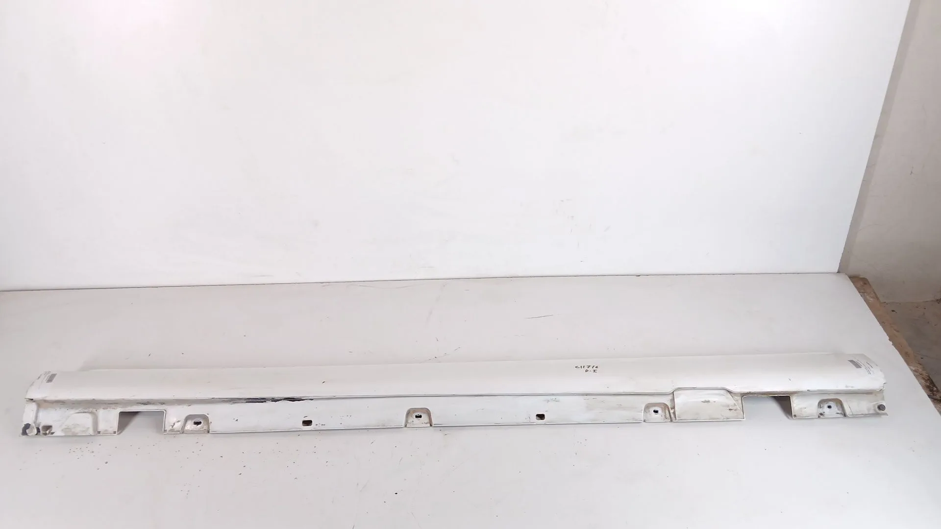 Faldon Lateral para Mercedes-Benz Clase E Lim. (W213)