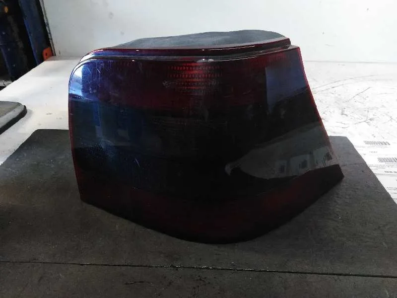 Piloto Trasero Derecho para Volkswagen Golf Iv Berlina (1J1)