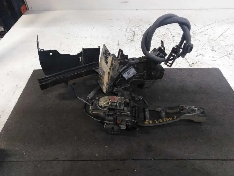 Cerradura Puerta Delantera Izquierda para Ford Focus Lim. (Cb8)