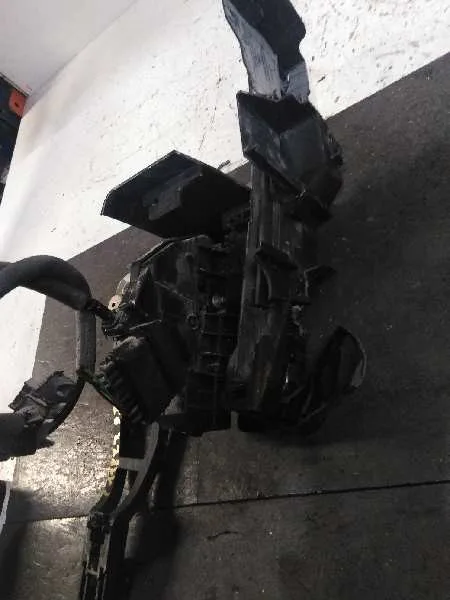 Cerradura Puerta Delantera Izquierda para Ford Focus Lim. (Cb8)
