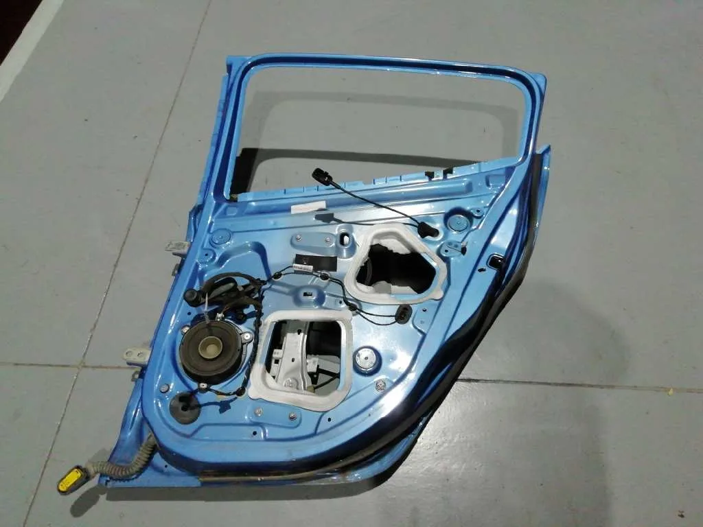 Puerta Trasera Derecha para Renault Megane Iii Berlina 5 P