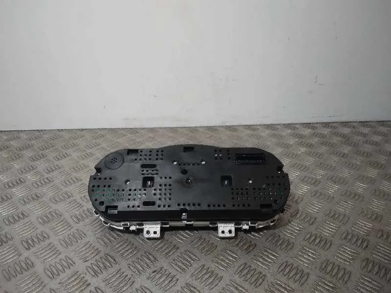 Cuadro Instrumentos para Kia Carens ( )