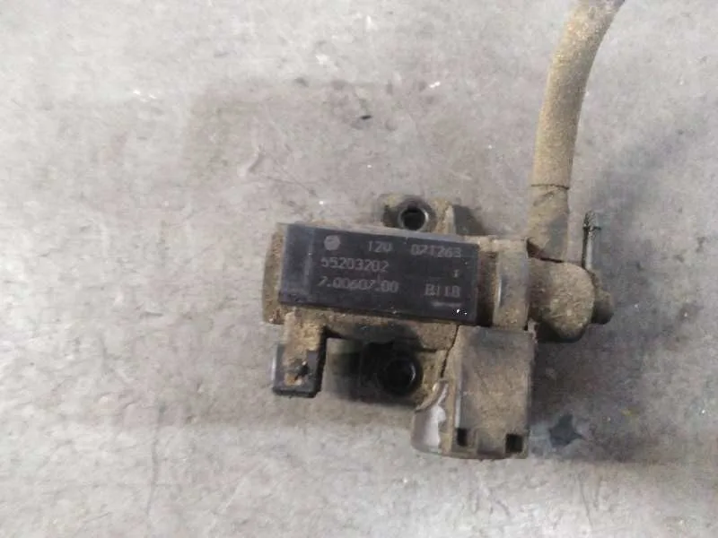 Valvula Aire Adicional para Lancia Thesis (115)