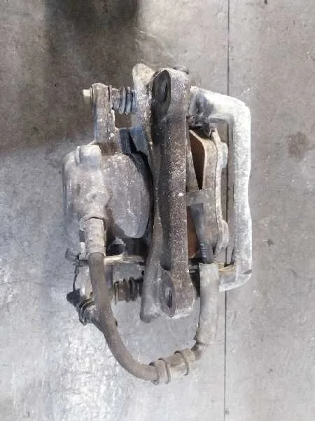 Pinza Freno Delantera Izquierda para Lancia Thesis (115)