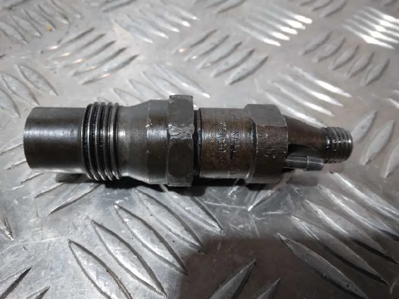 Inyector para Renault Rapid/Express (F40)