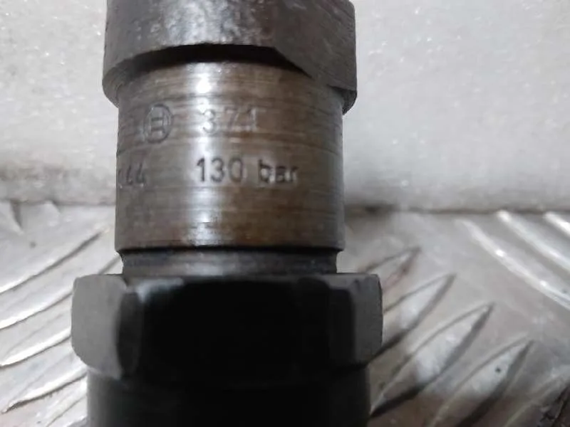 Inyector para Renault Rapid/Express (F40)
