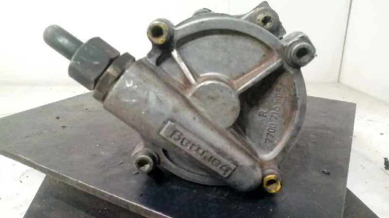 Depresor Freno / Bomba Vacio para Renault Rapid/Express (F40)