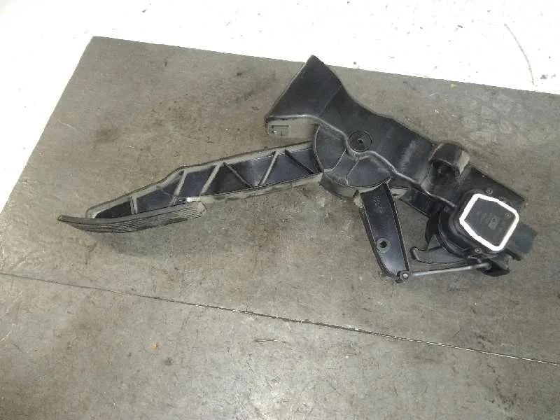 Potenciometro Pedal para Mercedes-Benz Clase B (W245)