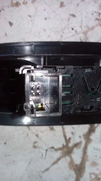 Mando Elevalunas Trasero Izquierdo para Citroën C4 Lim.