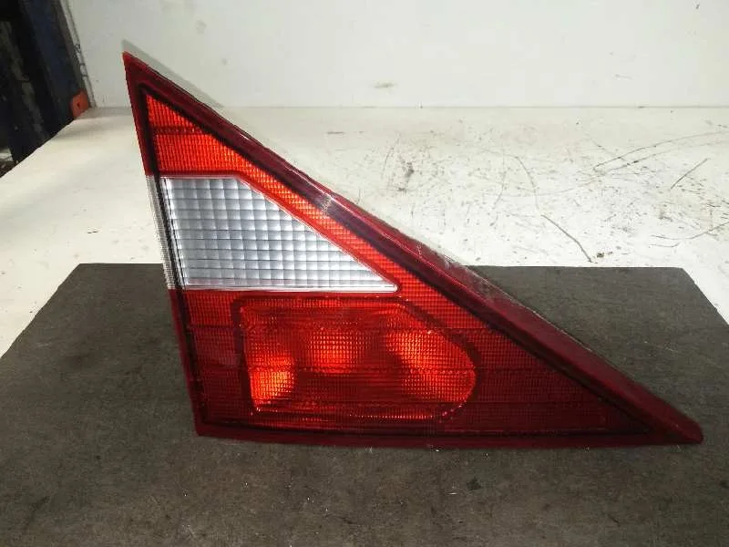 Piloto Trasero Izquierdo Interior para Ssangyong Rodius